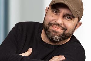 Serdar Somuncu wird mit seiner Talkshow "So! Muncu!" auf n-tv weitermachen