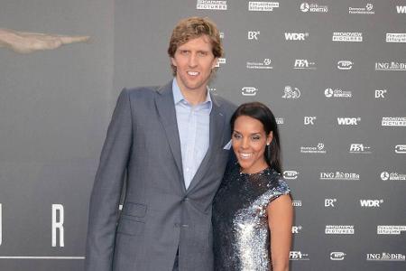 Basketball-Star Dirk Nowitzki und Ehefrau Jessica Olsson bekamen Sohn Morris am 11. November. Vielleicht tritt der Kleine ja...