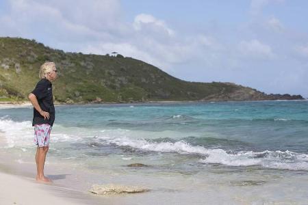 Richard Branson ist der wohl bekannteste Inselbesitzer - hier am Strand seiner Richard Branson ist der wohl bekannteste Inselbesitzer - hier am Strand seiner