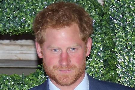 Prinz Harry muss derzeit reichlich Spott einstecken Prinz Harry muss derzeit reichlich Spott einstecken