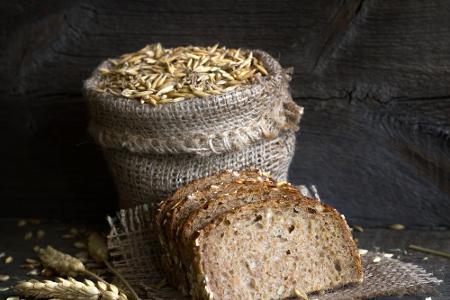 3. Schritt: Getreide wird bei der Paleo-Diät komplett vom Speiseplan gestrichen. Das Korn ist nämlich sehr reich an Kohlenhy...