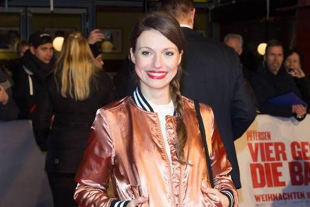 Im Lässig-Look: Julia Hartmann bei der Premiere von Im Lässig-Look: Julia Hartmann bei der Premiere von