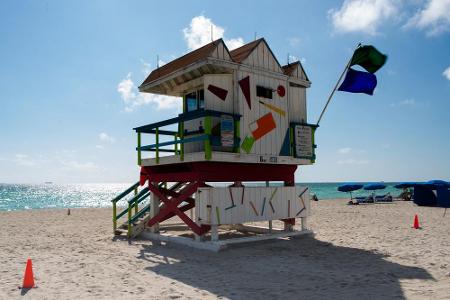 Miami, im US-Bundesstaat Florida, ist für sein tropisches Klima bekannt. Auch im Winter fallen die Temperaturen nur selten u...
