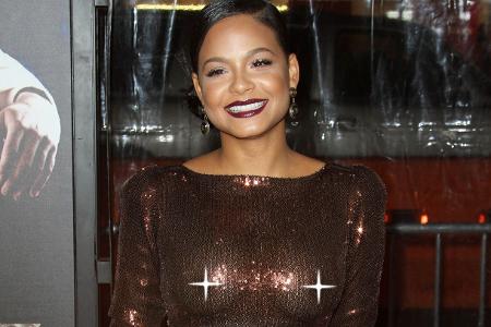 Das Blitzlichtgewitter förderte bei Christina Milian interessante Einblicke zutage Das Blitzlichtgewitter förderte bei Christina Milian interessante Einblicke zutage