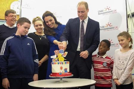 Prinz William und Herzogin Kate beim Besuch der Organisation Child Bereavement UK Prinz William und Herzogin Kate beim Besuch der Organisation Child Bereavement UK