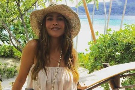Mit diesem Foto sendete Sofia Vergara ihren Fans sonnige Silvestergrüße Mit diesem Foto sendete Sofia Vergara ihren Fans sonnige Silvestergrüße
