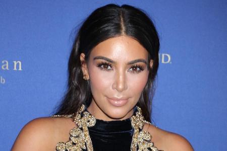 Kim Kardashian kehrt langsam aber sicher wieder in die Öffentlichkeit zurück Kim Kardashian kehrt langsam aber sicher wieder in die Öffentlichkeit zurück