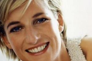 William und Harry setzen Diana ein Denkmal