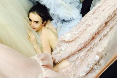 Lily Collins kommt aus dem Schwärmen gar nicht mehr heraus Lily Collins kommt aus dem Schwärmen gar nicht mehr heraus