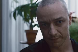 James McAvoy findet Gefallen an seiner Glatze
