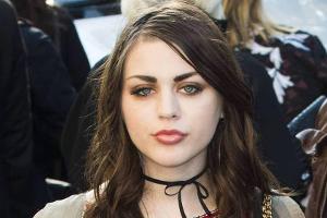 Frances Bean Cobain modelt für Marc Jacobs