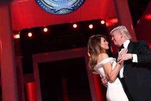 Melania Trump: Was trug sie beim ersten Tanz als First Lady?