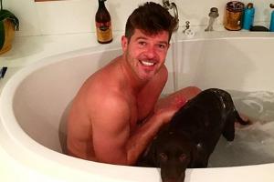 Von Sorgerechtsfrust keine Spur: Robin Thicke postet Nakedeifotos