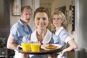 "Jennas Kuchen - Für Liebe gibt es kein Rezept": Jenna (Keri Russell, M.) ist das Herz von Joe's Pie Diner