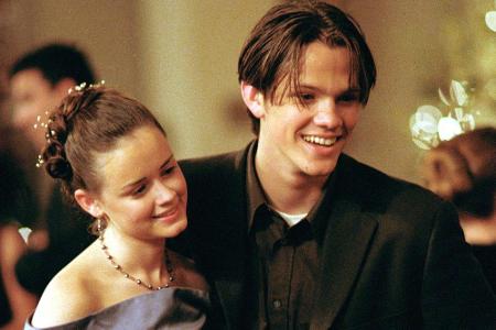 Natürlich dürfen im Revival auch die Ex-Freunde von Rory nicht fehlen. In Dean (Jared Padalecki) hatte sich nicht nur Rory v...