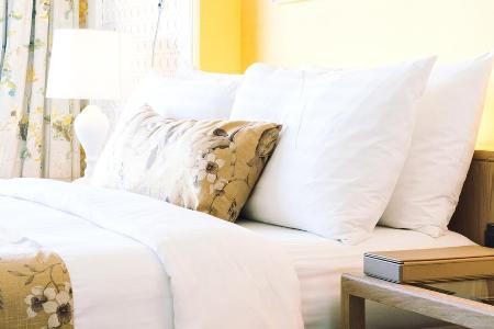 Auch im Schlafzimmer sind helle Farben wichtig