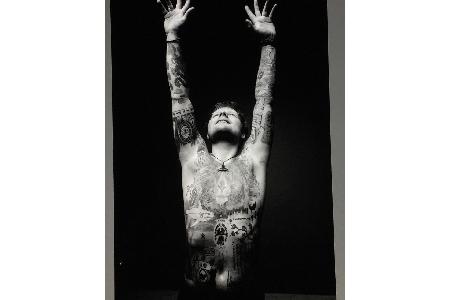 Für Starfotograf Greg Williams ließ Ed Sheeran die Hüllen fallen Für Starfotograf Greg Williams ließ Ed Sheeran die Hüllen fallen