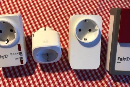 Von links nach rechts: AVM Fritz Dect 200, Eve Energy, Amazon Smart Plug, AVM Fritz Dect 210.