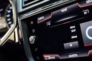 Mit Alexa im Auto unterwegs: Was Audi, BMW Mercedes und Co. bieten