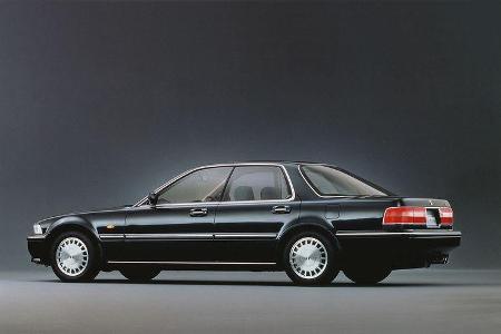 1989 kommt das Top-Modell der Accord-Familie: Der Accord Inspiure besitz einen längeren Radstand und einen neu entwickelten ...