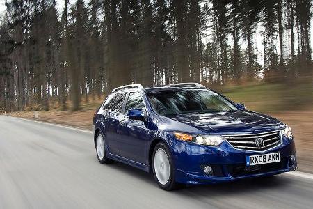 Die Vierzylinder leisten 156 und 201 PS, der Diselmotor 150 PS.