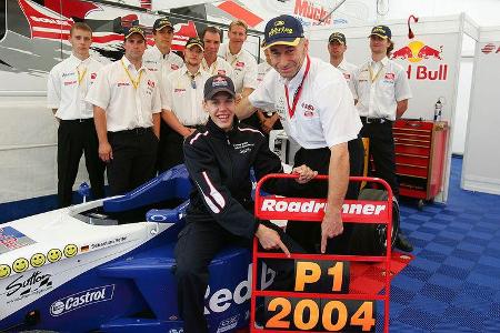 Im Team von Peter Mücke dominierte er die Nachwuchsklasse wie kaum ein anderer Fahrer: Bei 20 Läufen siegte Vettel 18 Mal.
