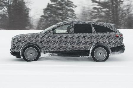 03/2021, Infiniti QX60 Erlkönig Tarnung Camouflage