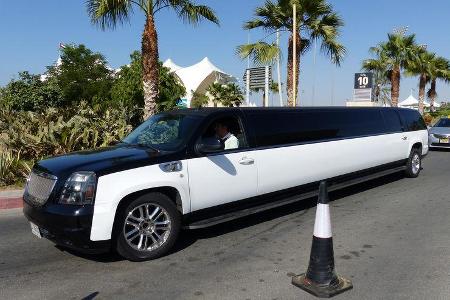 Chrylser Stretchlimo - F1 Abu Dhabi 2014 - Carspotting