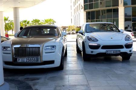 Rolls Royce Ghost & Porsche Cayenne - F1 Abu Dhabi 2014 - Carspotting