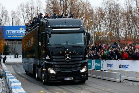 Mercedes-Benz - Stars & Cars 2014