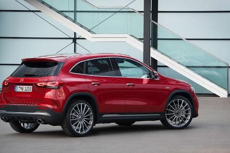 Mercedes-AMG GLA 35