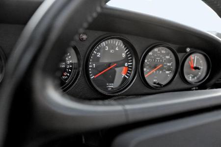 Porsche 911 Carrera Cabrio, Rundinstrumente