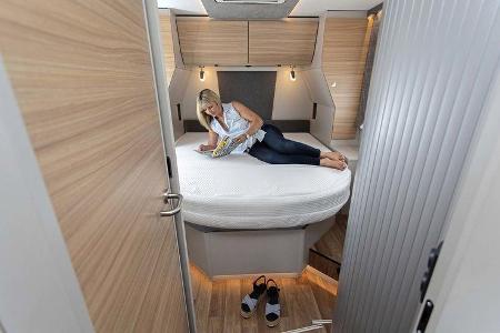 Das Queensbett im Pulse 7051 DBM sichert Kinder dank der umführenden Schrankmöbel vor dem rausfallen.