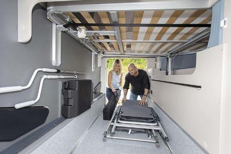 Unter dem Heckbett im Pulse 7051 DBM befindet sich die große, gut nutzbare Garage.