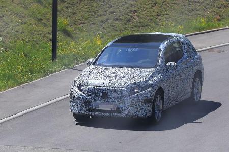 Erlkönig Mercedes EQC Crossover