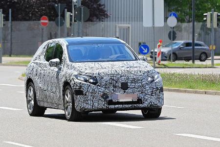 Erlkönig Mercedes EQC Crossover