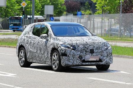 Erlkönig Mercedes EQC Crossover