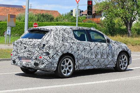 Erlkönig Mercedes EQC Crossover