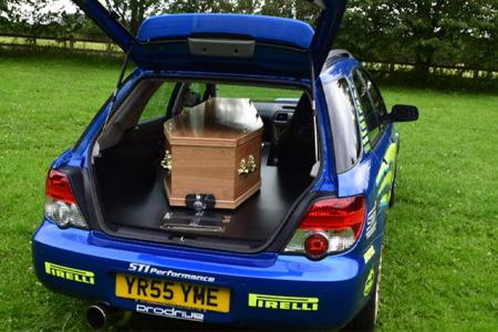 Subaru Impreza WRX Sportkombi Leichenwagen Umbau UK