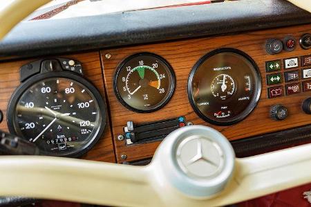 Mercedes Lkw-Cockpit Historie