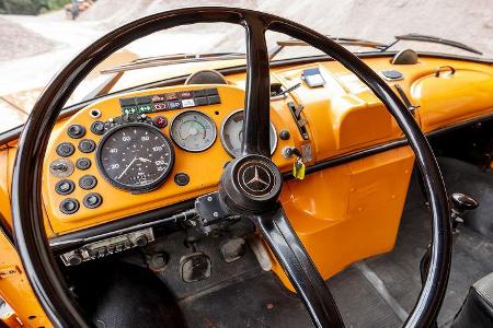 Mercedes Lkw-Cockpit Historie