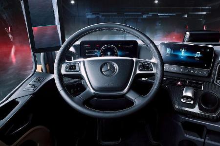 Mercedes Lkw-Cockpit Historie