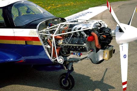 Porsche Mooney PFM 3200