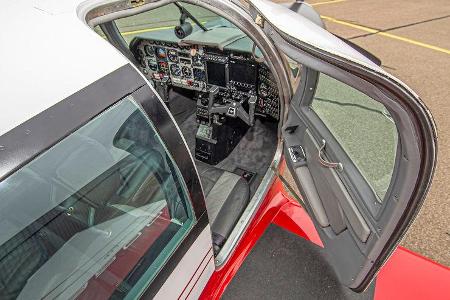Porsche Mooney PFM 3200