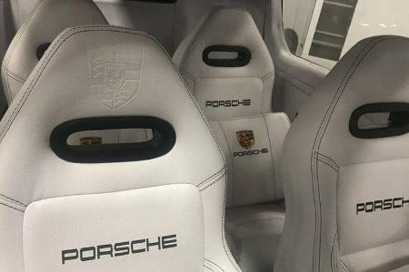 Porsche Mooney PFM 3200
