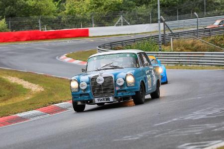 Mercedes Benz 300 SE - Startnummer 617 - 24h Classic - 24h Rennen Nürburgring - Nürburgring-Nordschleife - 25. September 2020