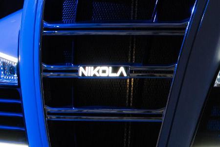 Nikola Hauben-Schriftzug