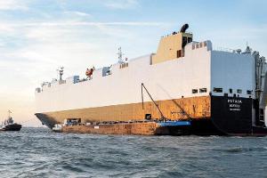 VW-Transportschiff fährt mit Fritten-Fett