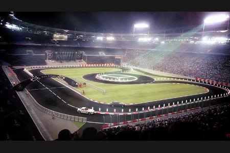 Stars & Cars 2015 - Mercedes-Benz Arena Stars & Cars 2015 - Mercedes-Benz Arena