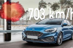 703 km/h - blitzschneller Ford Focus